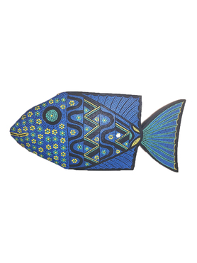  Standing Fish back to back carving & dots